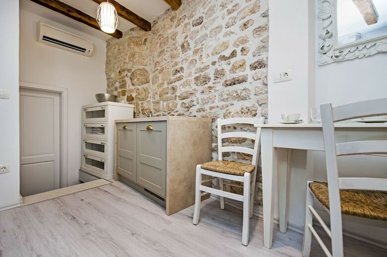 Apartment And Studio Ca 3 Vie