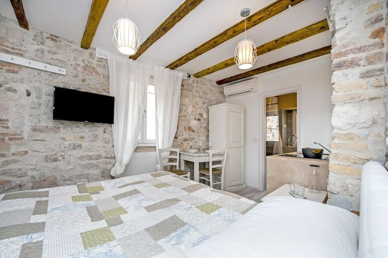 Apartment And Studio Ca 3 Vie