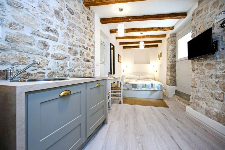 Apartment And Studio Ca 3 Vie