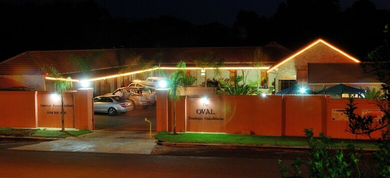 Bed & Breakfast The Oval Guesthouse