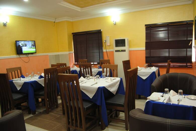 de Royal Legacy Hotel And Suites