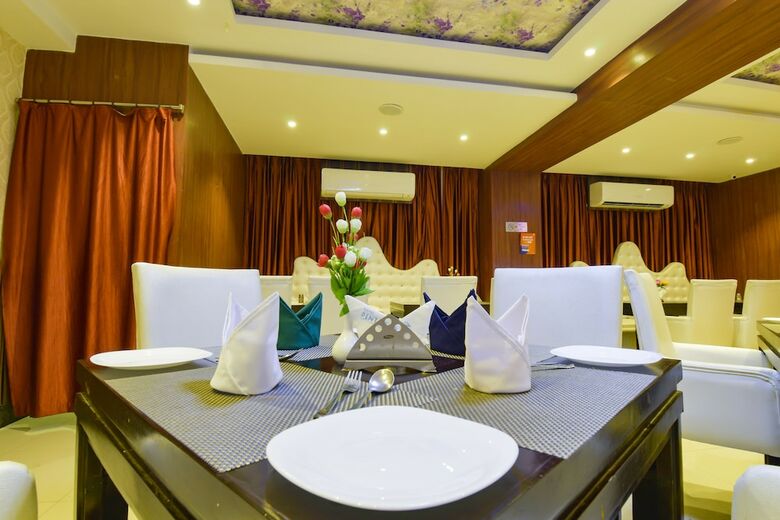 Fabhotel Pentagon Airport