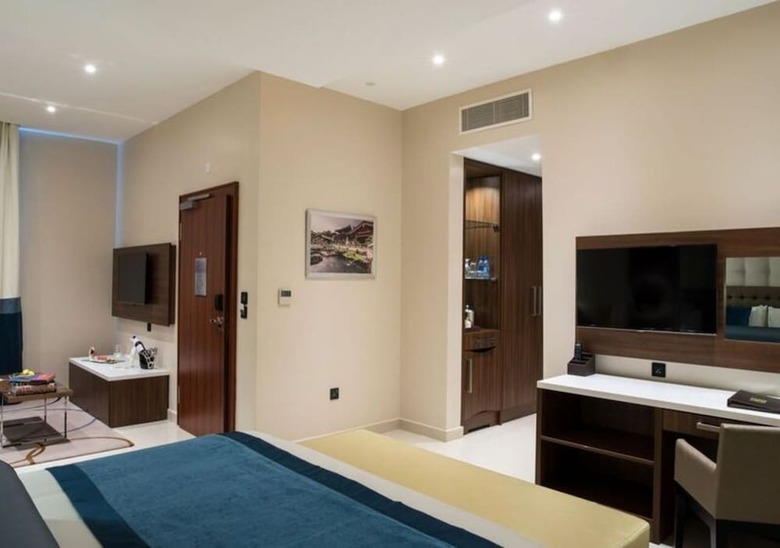 The Envoy Hotel