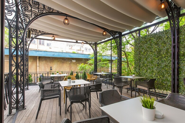Public House Hotel