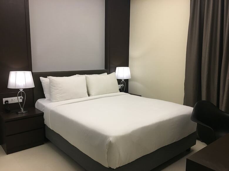 Hotel Gloria Residences Ion Delemen