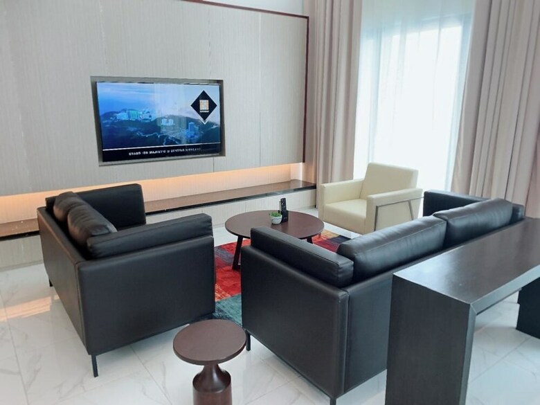 Hotel Gloria Residences Ion Delemen