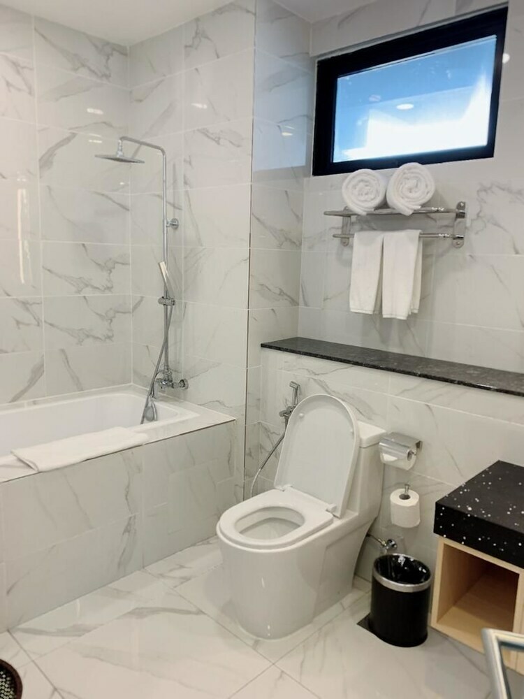 Hotel Gloria Residences Ion Delemen