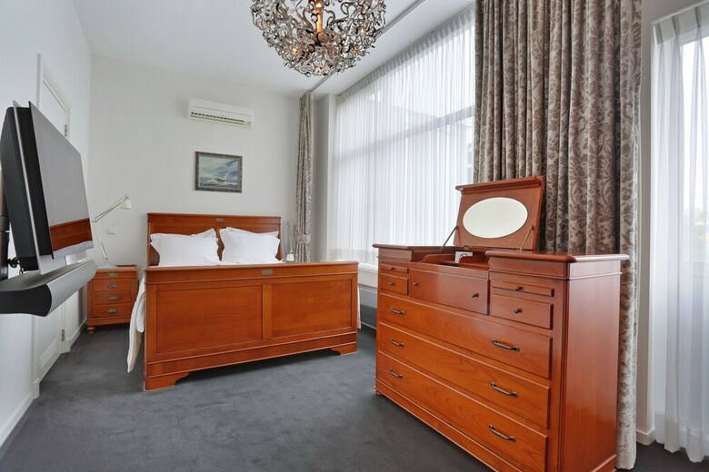 Hotel La Rosa Amsterdam Beach