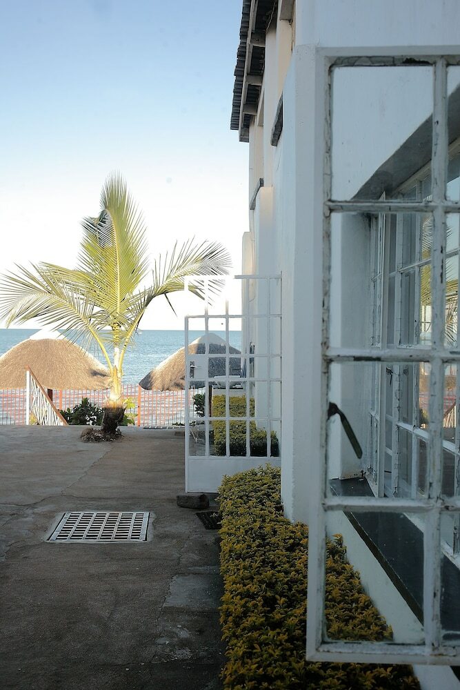 Lakeside Hotel