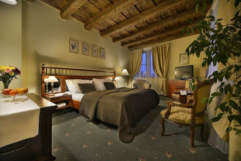 Hotel U Tri Pstrosu