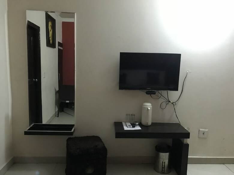 Hotel Samrat Gurgaon