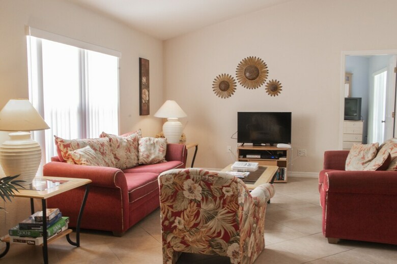 Davenport Pool Homes By Rmg  - Town Center Reserve