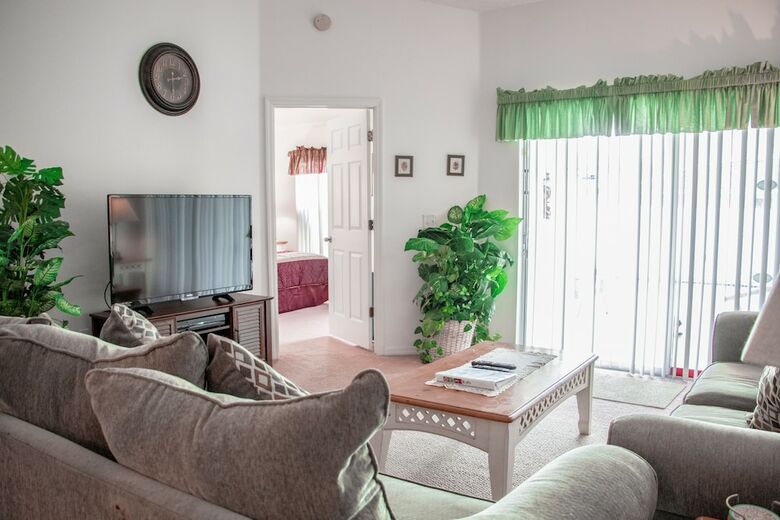 Davenport Pool Homes By Rmg  - Town Center Reserve