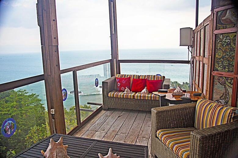 Hotel Karang Aji Beach Villa