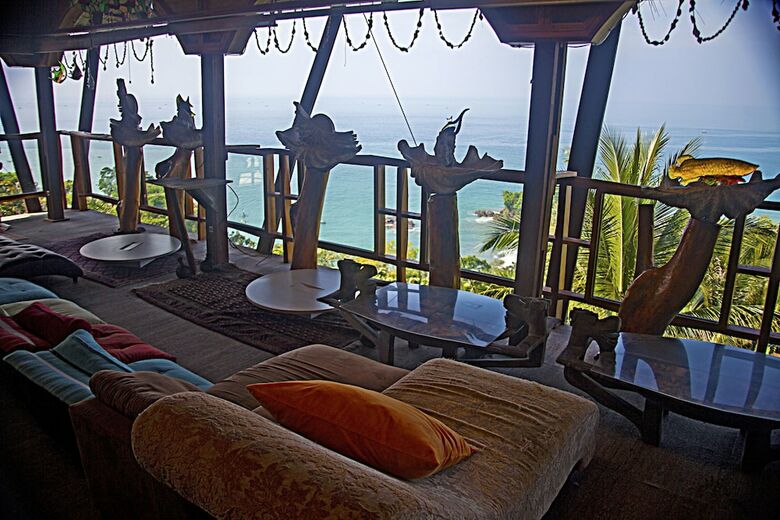 Hotel Karang Aji Beach Villa
