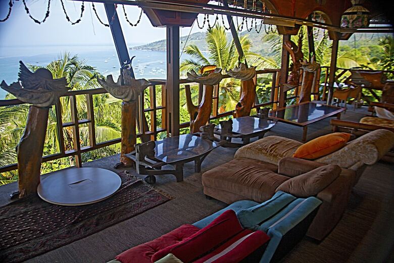 Hotel Karang Aji Beach Villa
