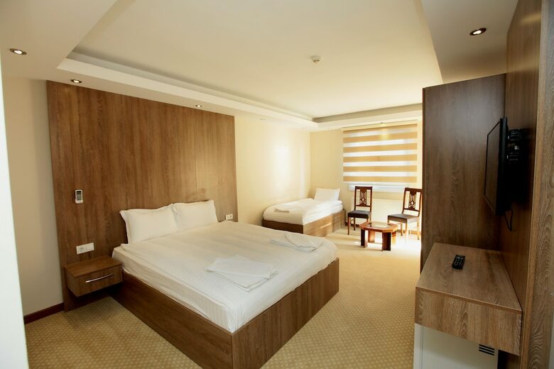 Ny World Hotel
