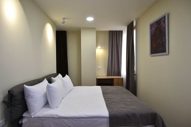 Gallery Apartment A