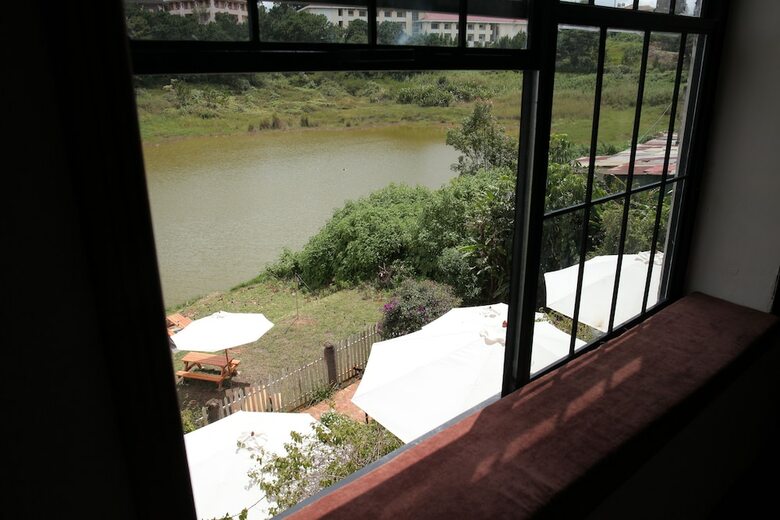 Hotel Vi-la Homestay Caf�