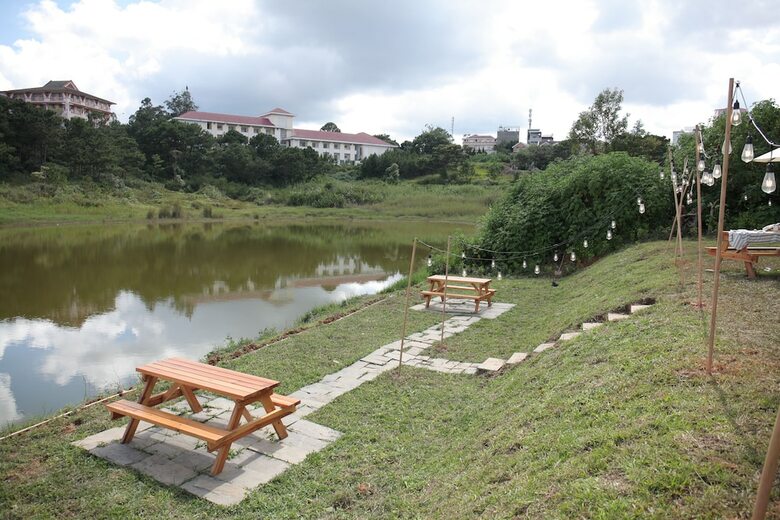 Hotel Vi-la Homestay Caf�