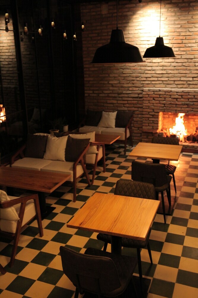 Hotel Vi-la Homestay Caf�