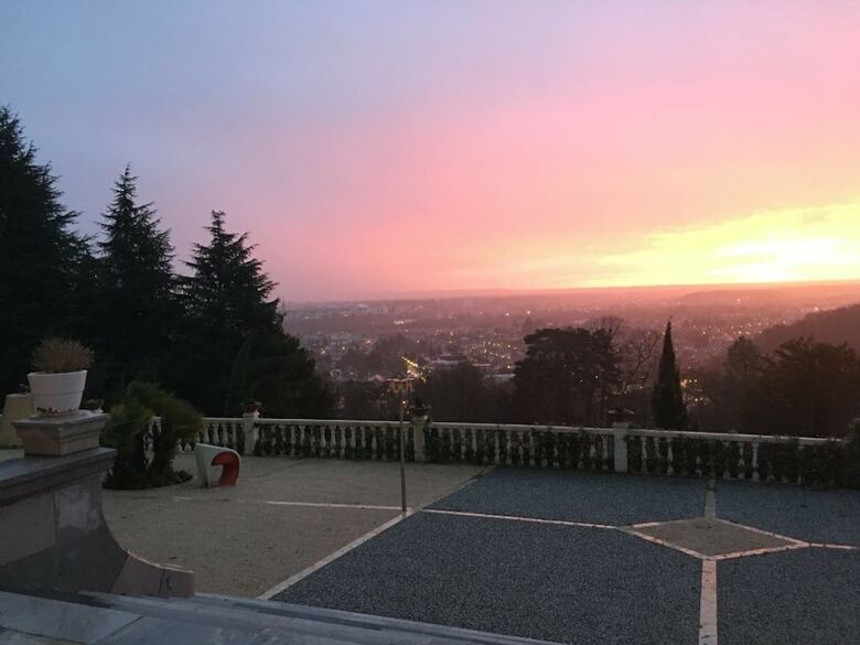 Bed & Breakfast Ch�teau Oll� Laprune