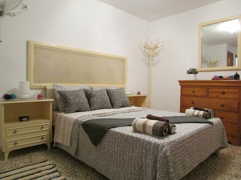 4 Bedrooms Seaview Apartment