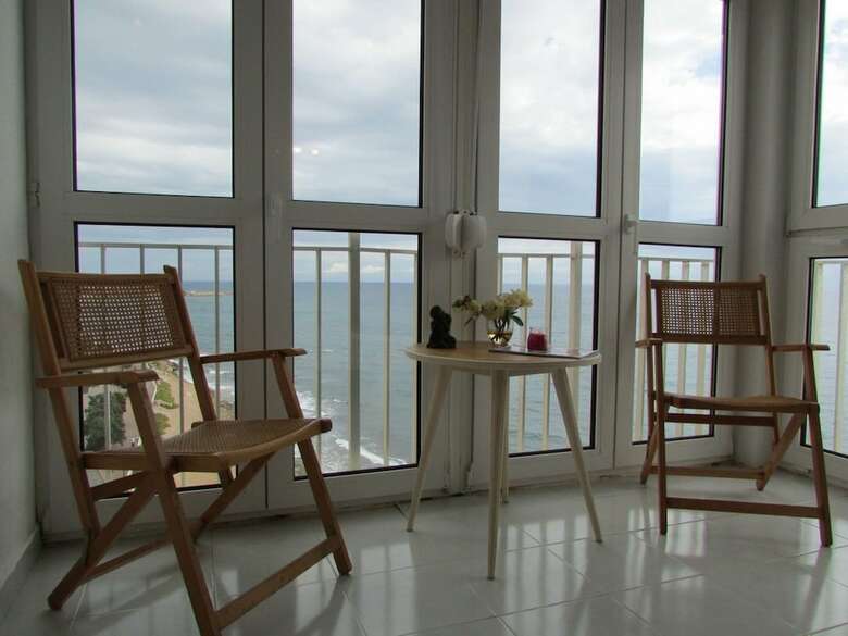 4 Bedrooms Seaview Apartment