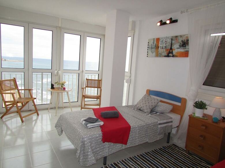 4 Bedrooms Seaview Apartment