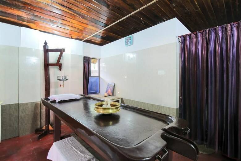 Royal Heritage Hotel & Ayurvedic Centre