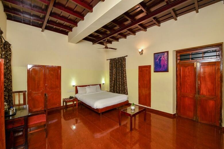 Royal Heritage Hotel & Ayurvedic Centre