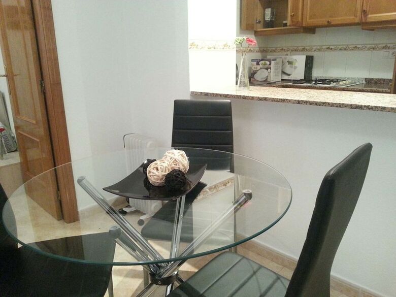2 Bedroom Apartment Near Park