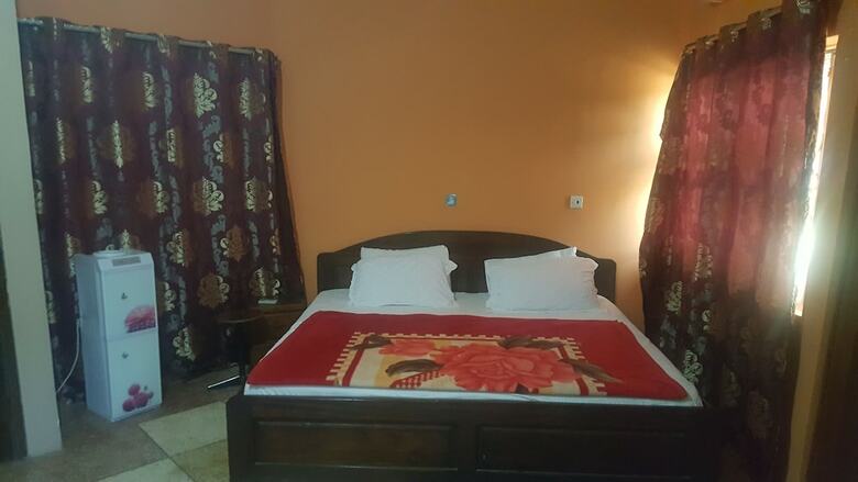 Hotel Yelsking Royal Lodge
