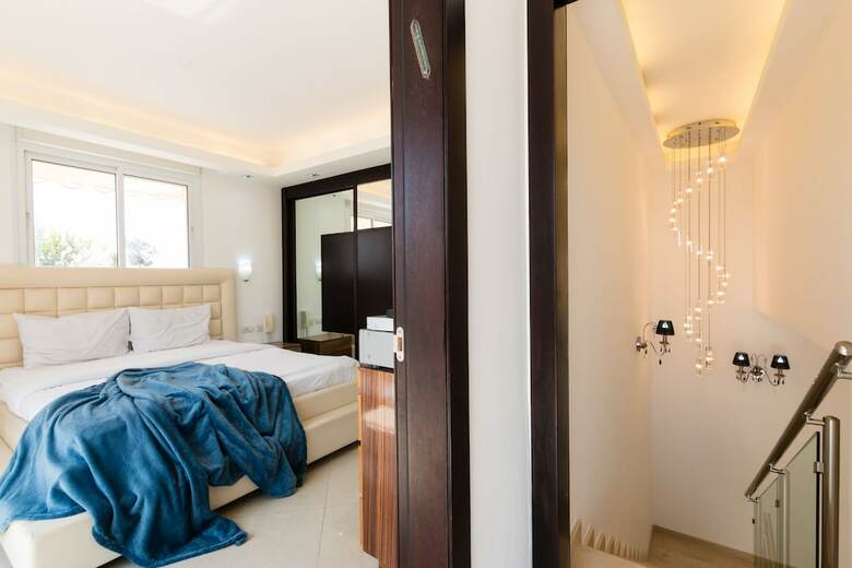 Apartamento Luxury Apt With Sauna Jacuzzi & Parking
