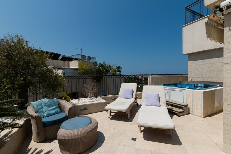 Apartamento Luxury Apt With Sauna Jacuzzi & Parking