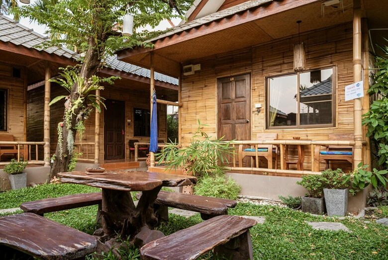 Hotel Jaidee Bamboo Huts