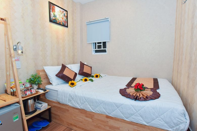 Hostal Henry & Iris Hotel