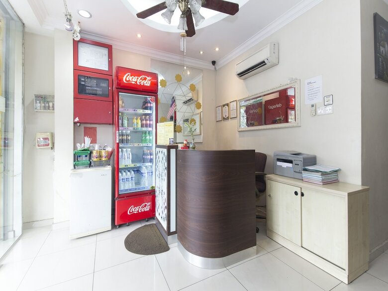 Oyo 425 Hotel Gs Inn