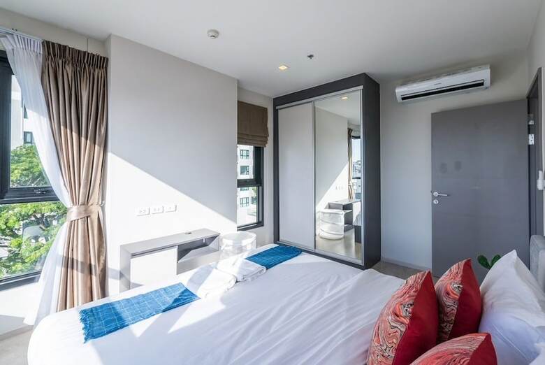 Apartamentos The Base Condo Pattaya By Supee
