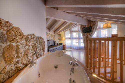 Hotel Madonnina Soraga Resort & Wellness