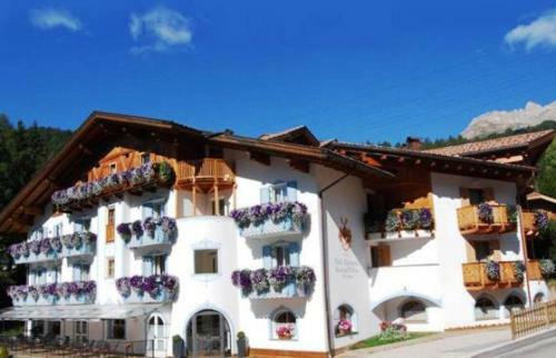 Hotel Madonnina Soraga Resort & Wellness