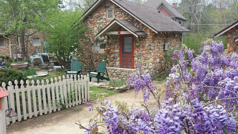Rock Cottage Gardens B&B