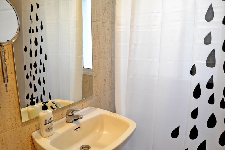 Apartamentos El M�dano, 3 Bedrooms, Pool, Balcony And Parking