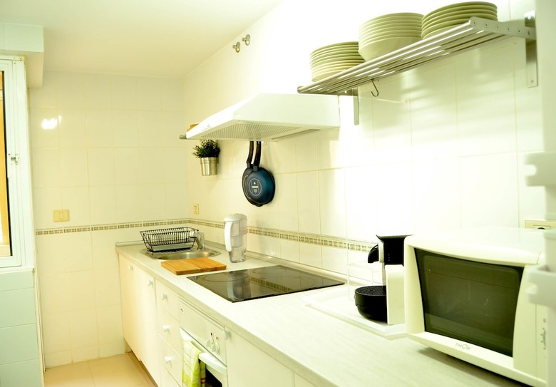 Apartamentos El M�dano, 3 Bedrooms, Pool, Balcony And Parking