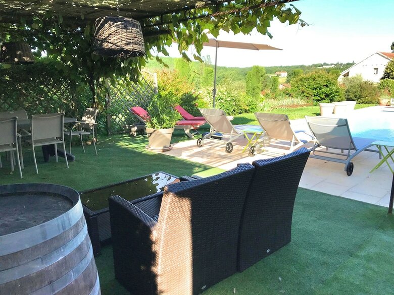 2 G�tes 1 Chambre, Pr�s de Cahors, Piscine, Wifi
