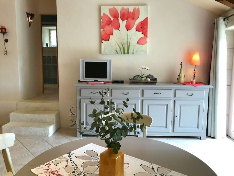2 G�tes 1 Chambre, Pr�s de Cahors, Piscine, Wifi