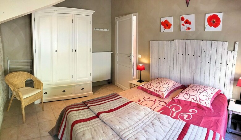 2 G�tes 1 Chambre, Pr�s de Cahors, Piscine, Wifi