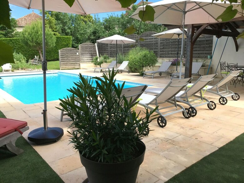 2 G�tes 1 Chambre, Pr�s de Cahors, Piscine, Wifi