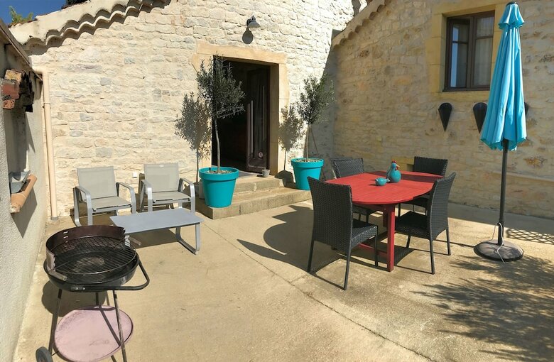 2 G�tes 1 Chambre, Pr�s de Cahors, Piscine, Wifi
