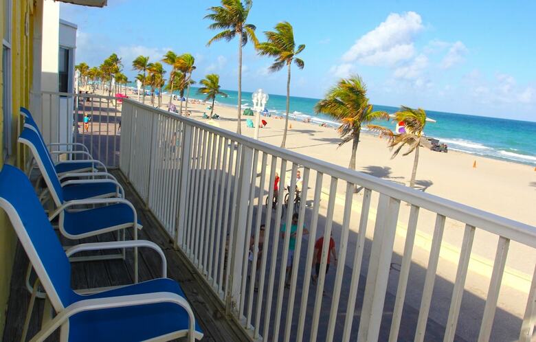 Hotel Paradise Oceanfront Hbh